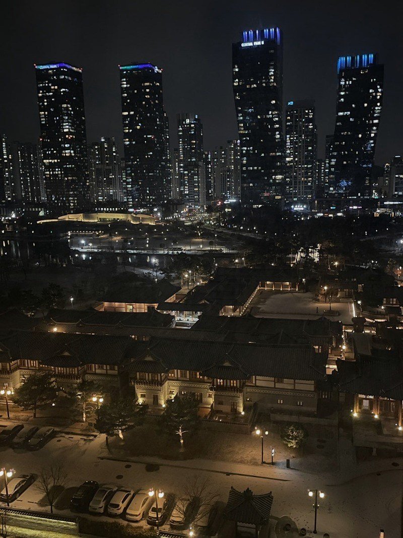 객실에서 본 송도 센트럴파크 야경